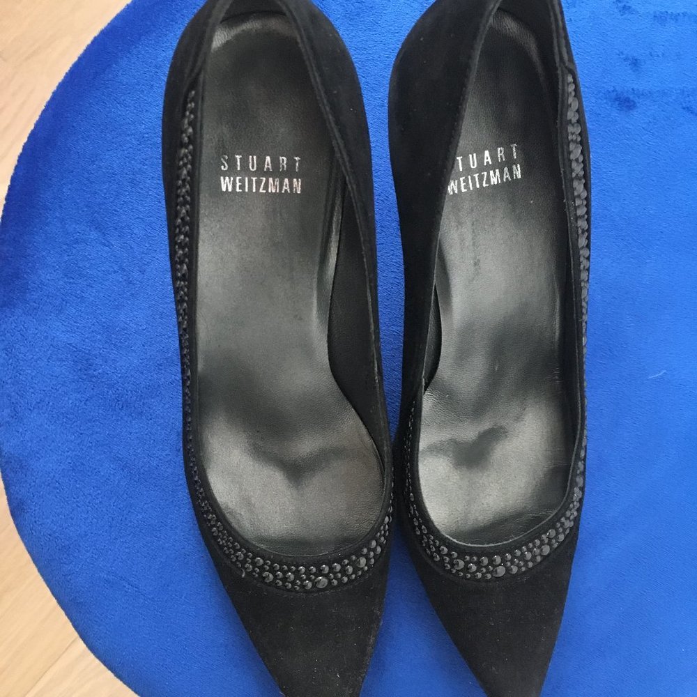 Stuart Weitzman Black Suede Pumps - Size 6 - Picture 2 of 7